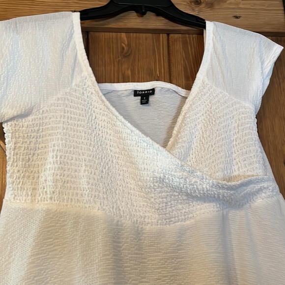 Torrid Off shoulder peplum top - Picture 3 of 6